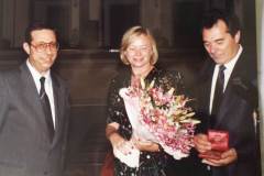 1988: RenatoCasaro riceve un\'onorificenza  del comune di Treviso